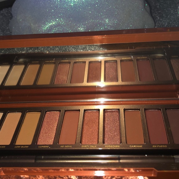 Naked Heat Palette - Picture 3 of 4
